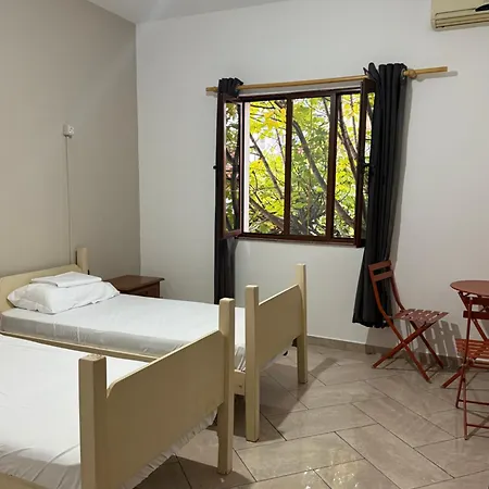 Osho Albergue Tirana